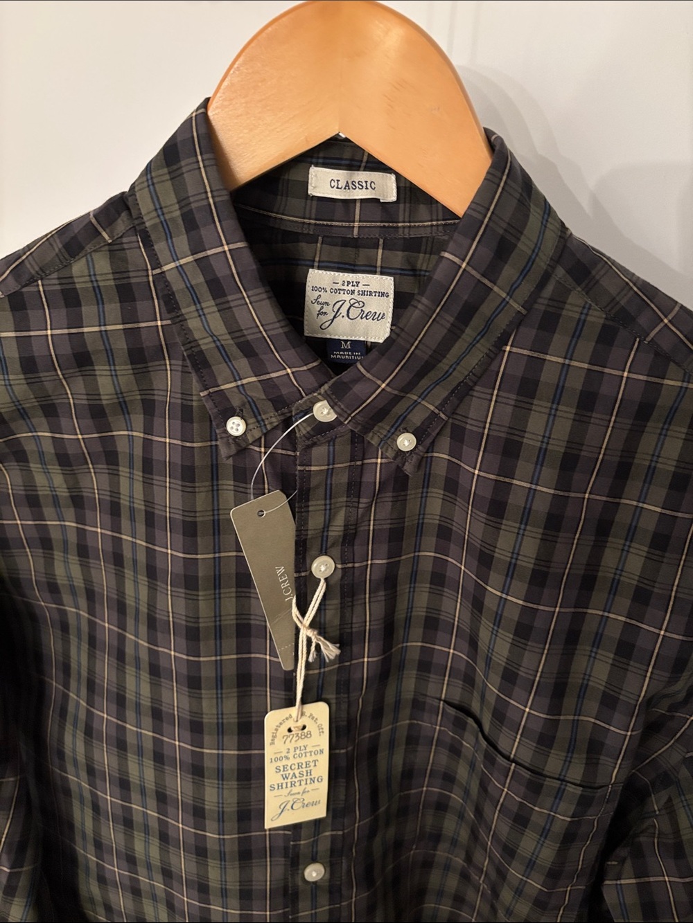 J.Crew M Classic Secret Wash Plaid Button Down 100% Cotton NWT - Picture 2 of 4